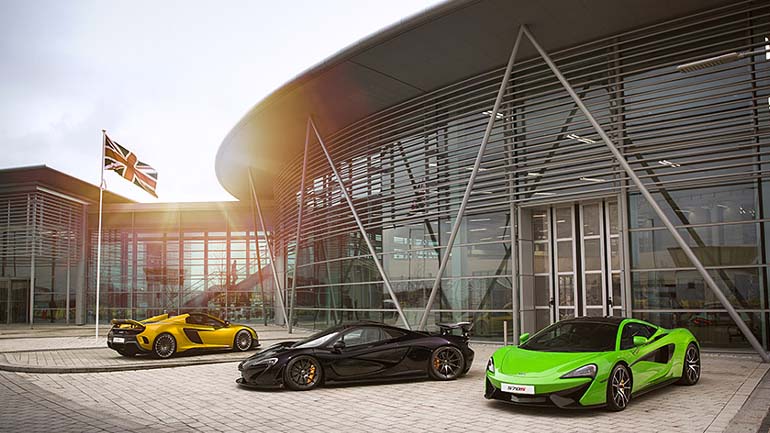 Η McLaren έβαλε πωλητήριο στο Woking